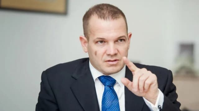 UBM: Ενδιαφέρον εξαγοράς για την ΕΛΒΙΖ από ουγγρικό κολοσσό