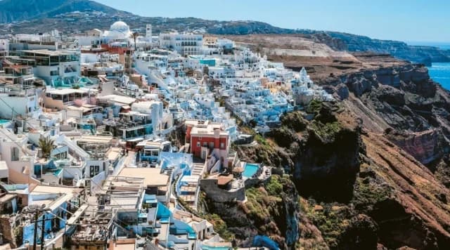 Σαντορίνη: Παράταση στην αναστολή έκδοσης οικοδομικών αδειών