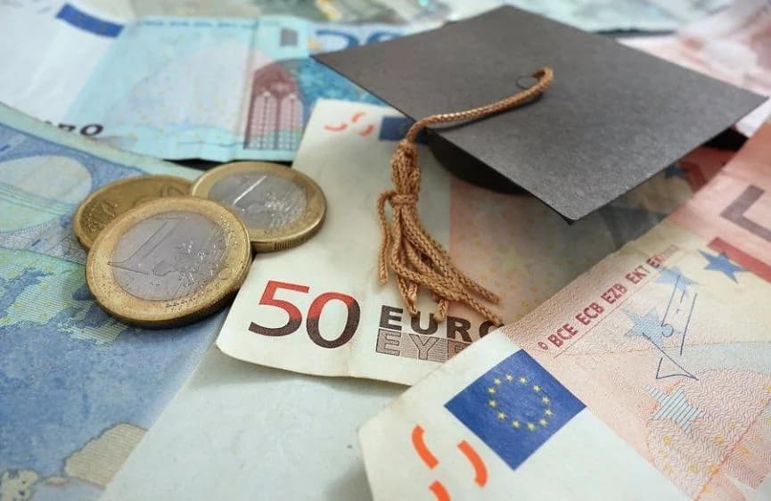 Αλλαγές στη φοιτητική χορηγία: Αυξήσεις και νέοι δικαιούχοι