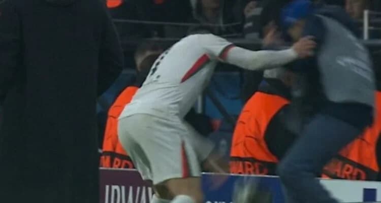 UEFA: Έρευνα για τον Πέδρο Νέτο για σπρώξιμο ball boy