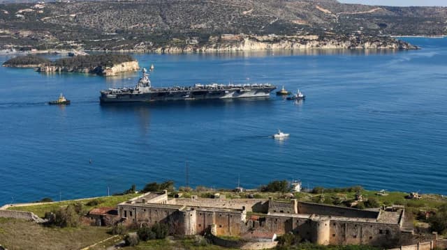 Detenido polaco por espionaje en la base de Souda