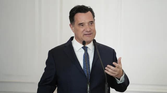 Άδωνις Γεωργιάδης: Αποκάλεσε «Ραν ταν Πλαν» τον Ανδρουλάκη μετά τη διαγραφή Κωνσταντινόπουλου