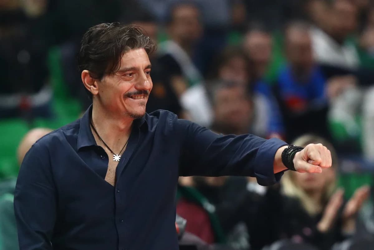 Dimitris Giannakopoulos Supports Panathinaikos AKTOR at Telekom Center Athens