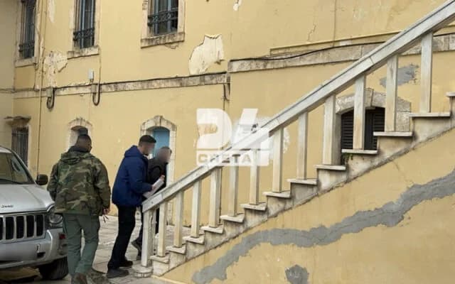 Bahía de Souda: Polaco acusado de espionaje comparece ante el fiscal