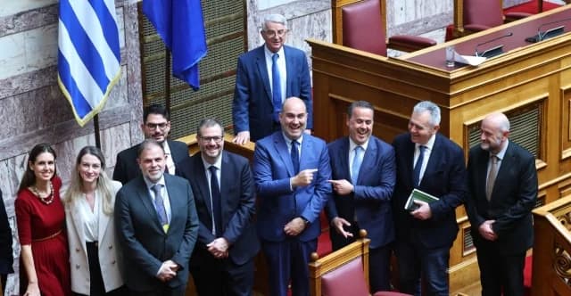 Βουλή: Κύρωση συμβάσεων Ελλάδας-Chevron για υδρογονάνθρακες