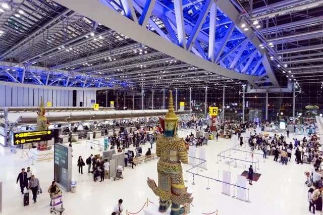 Greeks Stranded in Thailand Due to Flight Cancellations
