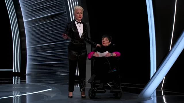 Liza Minnelli: 'I Was Ordered to Sit in a Wheelchair at the Oscars'