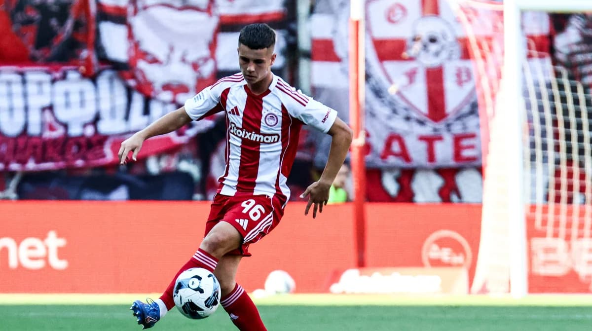 Olympiacos: Mouzakitis erreicht 70 Einsätze mit 19 Jahren