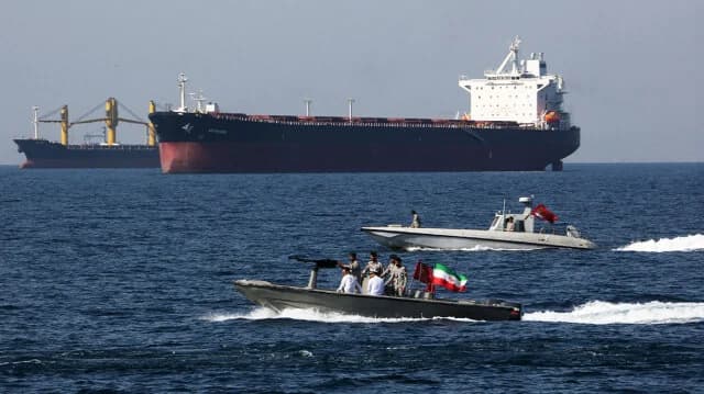 Straße von Hormus: Marineeskorten aus Indien und Pakistan