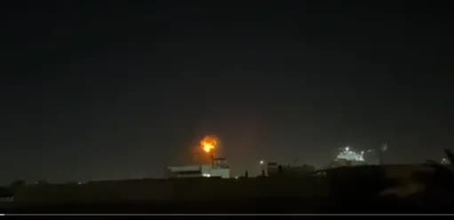 巴格达：无人机袭击后发生爆炸和酒店火灾