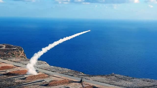 תוכנית חימוש חדשה: 5 מיליארד אירו, 1.25 מיליארד לחברות יווניות