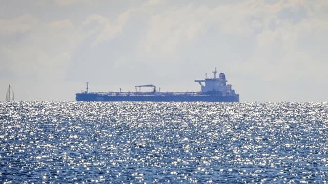 Saudi Arabia Offers Red Sea Route for Oil Exports