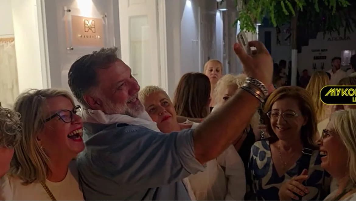 Grigoris Arnaoutoglou: Treffen mit Fans in Matoyiannia, Mykonos