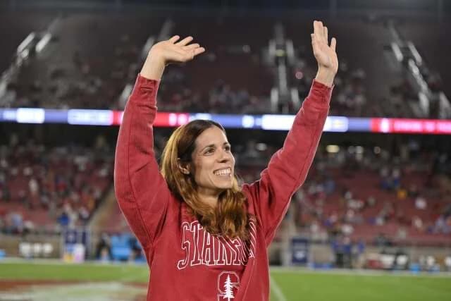 Katerina Stefanidi se ejercita en la semana 39 de su embarazo