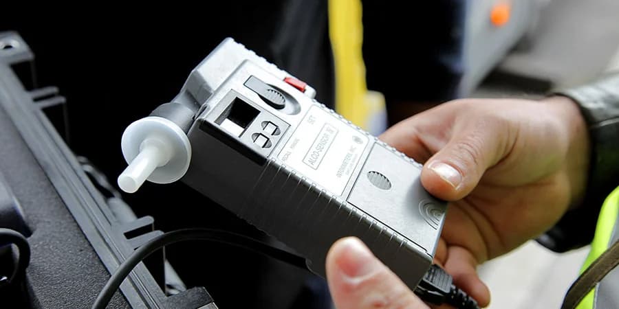 Limassol: 56-year-old causes damage to parked cars under the influence of alcohol