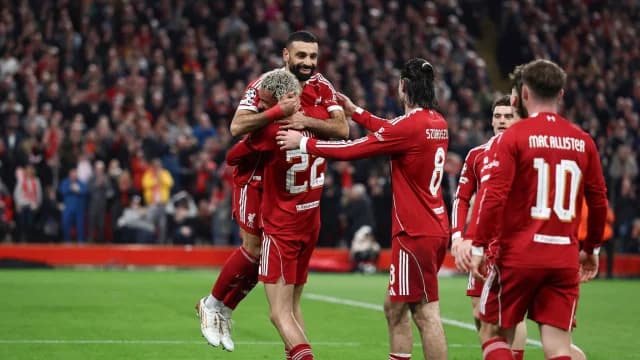 ליברפול מביסה את גלאטסראיי 4-0 ומעפילה לרבע גמר ליגת האלופות