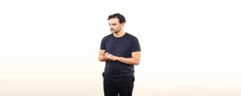 Nikos Psarras: Revelations about performances and awkward moments