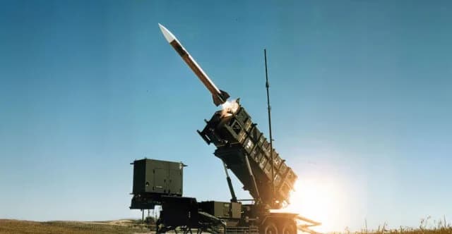 Greek Patriot Missiles Intercept Iranian Ballistic Missiles in Saudi Arabia