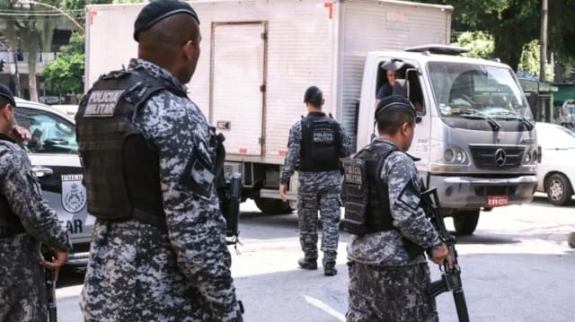 巴西：里约热内卢警察突袭中，毒枭头目被击毙