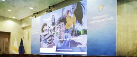 阿克尔关于社会支持基金捐助者的决议被否决
