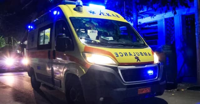 Woman Gives Birth in Ambulance in Heraklion, Transferred to PAGNI