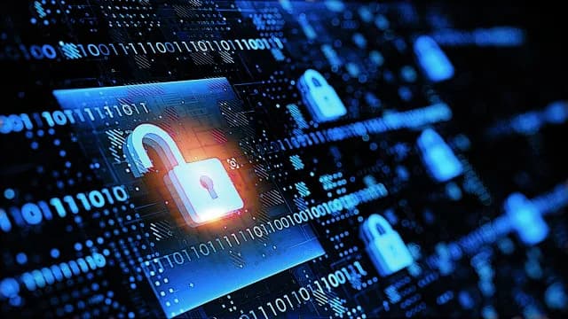 Escándalo de escuchas telefónicas: Silencio gubernamental y exigencias de investigación