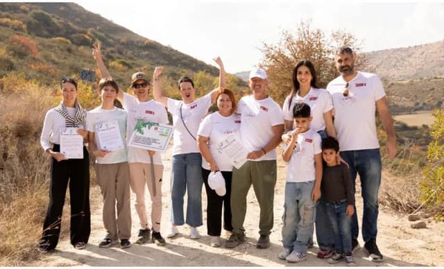 Exinity & Andrey & Julia Dashin’s Foundation Apoyan a ECOmbare