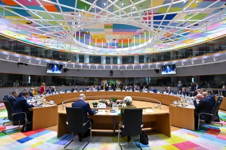 Politico: «Ανίκανοι για δράση οι ηγέτες της ΕΕ παρά τους πολέμους»