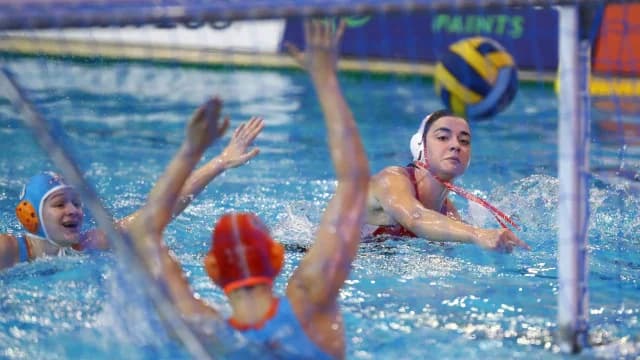 Olympiacos Domina a Dunaújváros en la Champions League Femenina