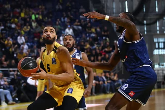 Aris dominiert Karditsa mit 78-55 und sichert sich einen einfachen Sieg