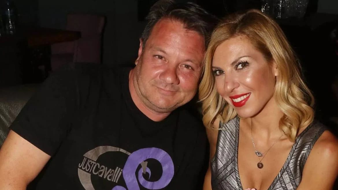 Lytra verklagt Polizogopoulou auf 1 Million Euro, ein Jahr nach dem Angriff