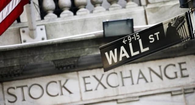 Ανάκαμψη στη Wall Street λόγω γεωπολιτικής και προσδοκιών για Fed