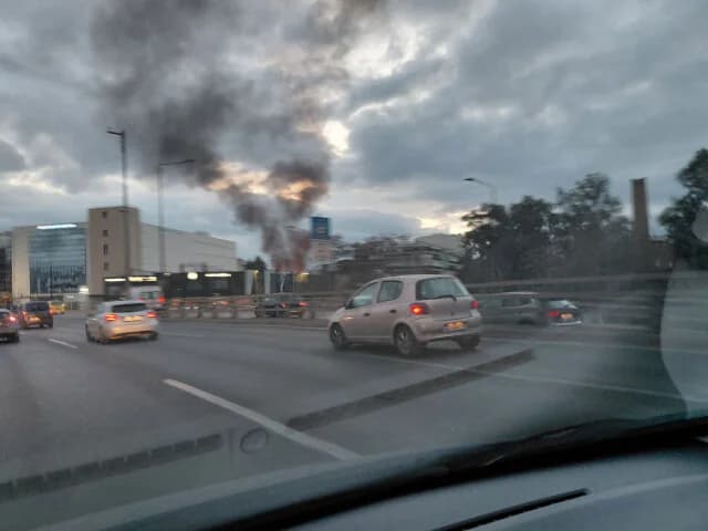 שריפה במחסן ברחוב ליוסיון: פעולת כיבוי