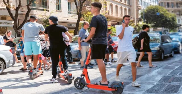 Ανησυχητική αύξηση τραυματισμών παιδιών με πατίνια στην Ελλάδα