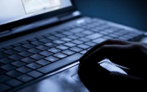 Lárnaca: anciano de 79 años pierde 254.679 € en estafa online