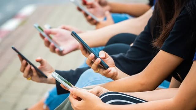 EE.UU.: Meta y YouTube culpables de adicción en adolescentes - Compensación de $3 millones