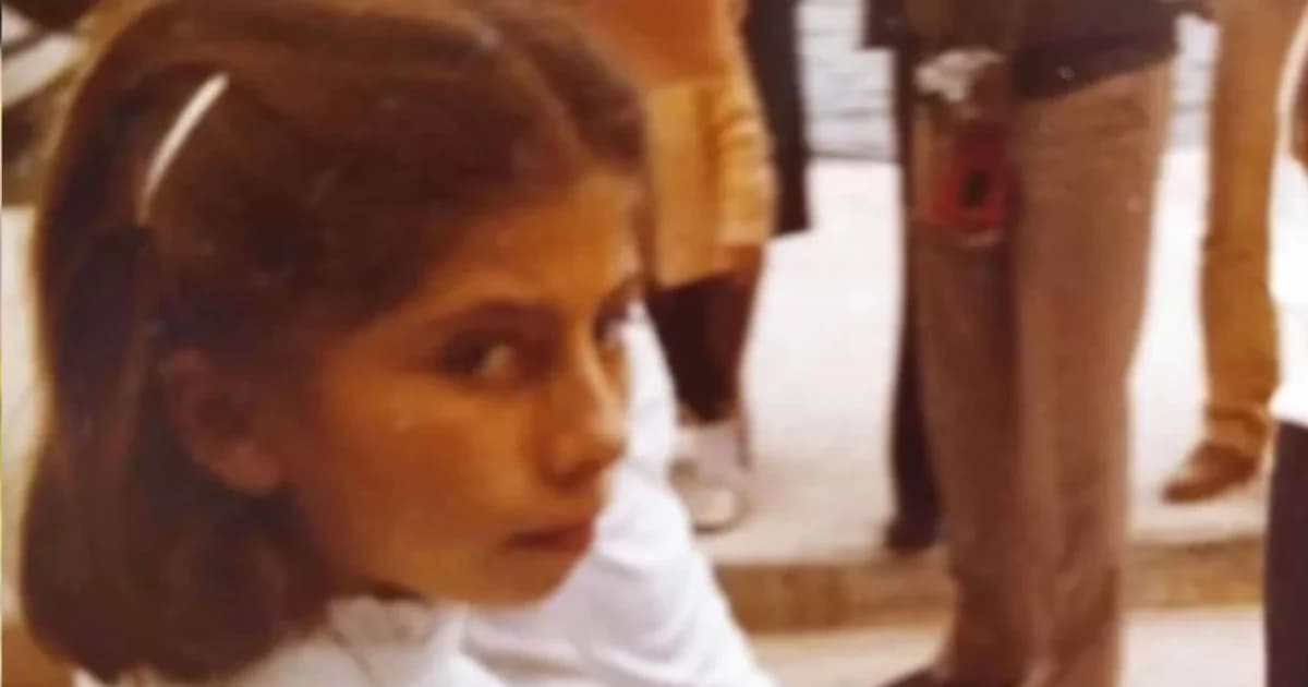 Zina Koutselini shares rare photo from school parade
