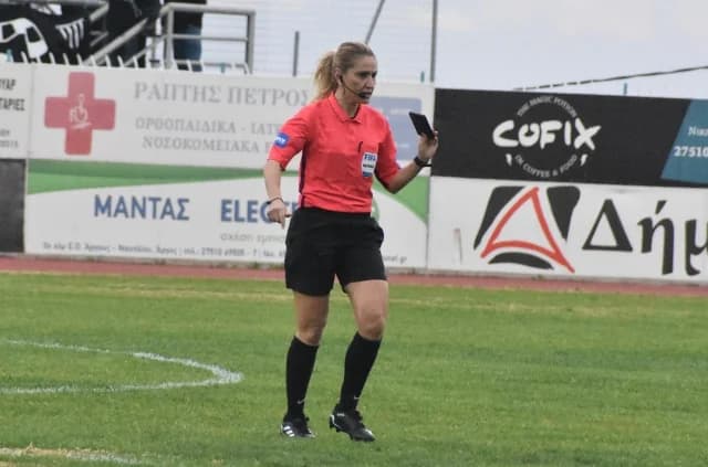 Weibliches Schiedsrichterteam im Supercup-Finale: Iraklis gegen Kalamata