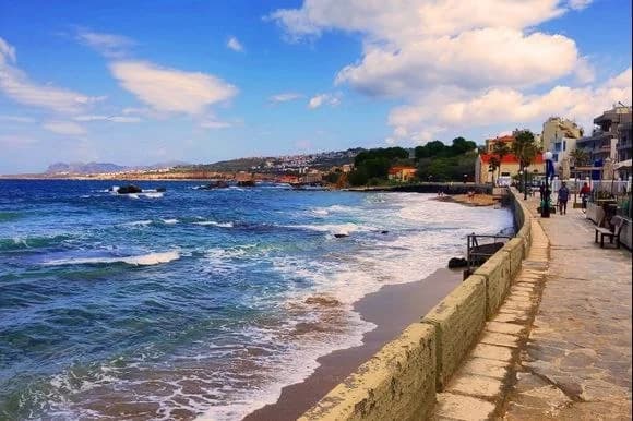 Chania: Prohibición de nadar en la playa de Koum-Kapi debido a las aguas residuales