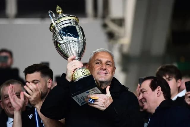 Alekos Vosniadis: Ende einer Ära in Kalamata im Mai