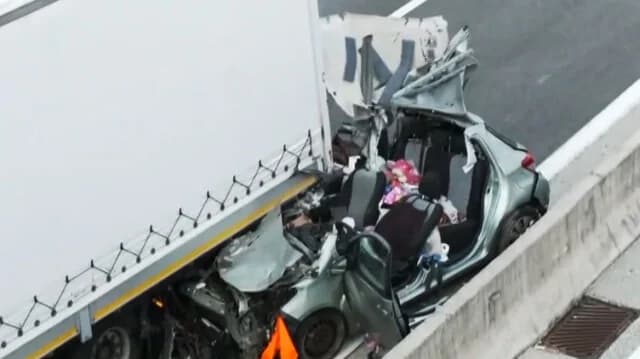 Трагедия на Эгнатия Одос: два человека погибли в автокатастрофе