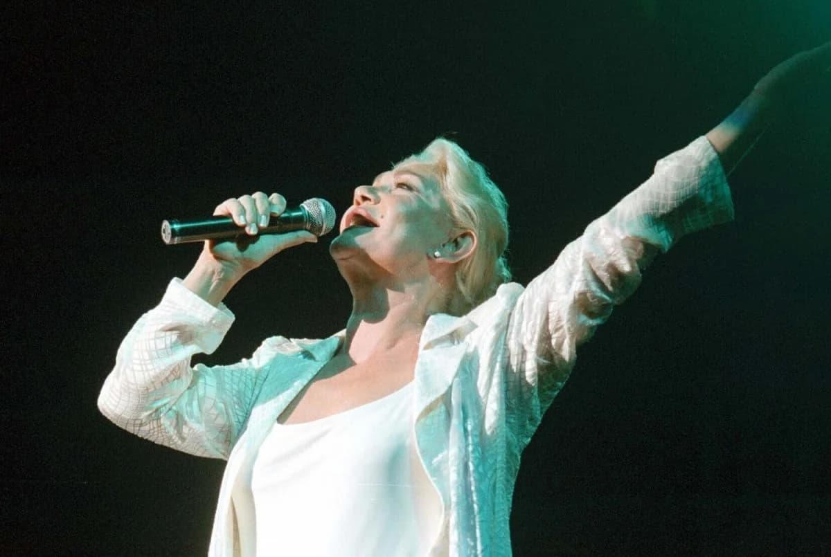 Marinella: Fallece la legendaria cantante griega