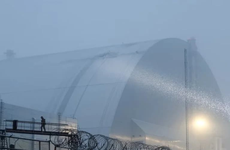 Sorge um Tschernobyl wächst nach Beschädigung des Schutzbogens