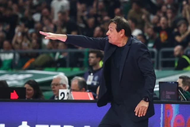 Ataman: "We had to face three referees as well"