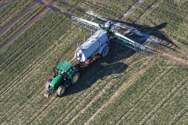 EU-Kommission bereitet Aktionsplan für Düngemittel inmitten von Sorgen um den Nahen Osten vor