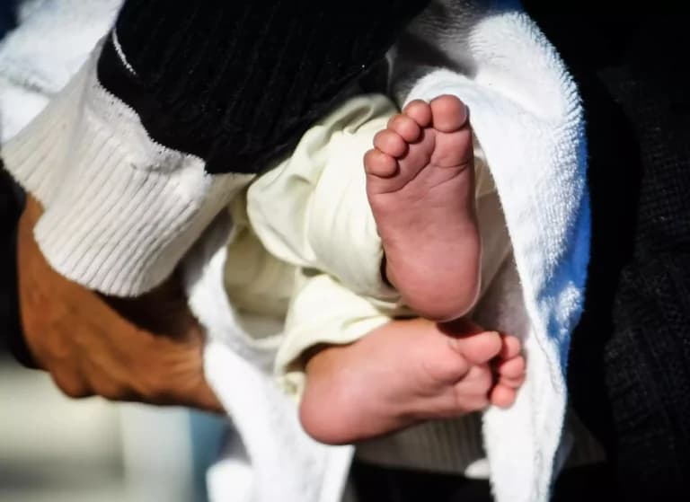 Πάτρα: Εισαγγελική παρέμβαση για τραυματισμένο βρέφος – Καταγγελίες γιατρού