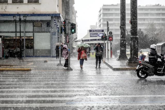 Municipio de Atenas en alerta por la tormenta 'Erminio'