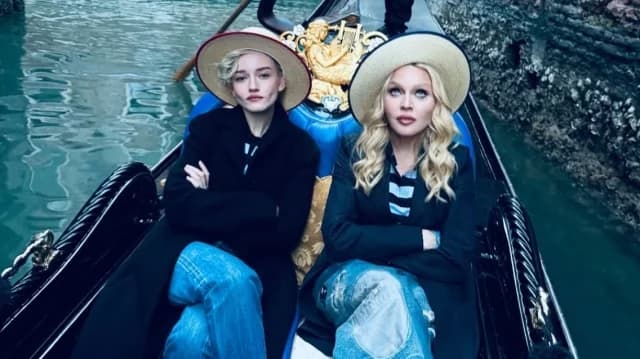 Madonna und Julia Garner in Venedig: Fotos von ihrem gemeinsamen Auftritt