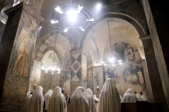 Israel: Easter Services to Be Held Behind Closed Doors