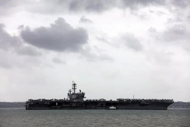 Wall Street Journal: EEUU envía el portaaviones 'George Bush' a Oriente Medio